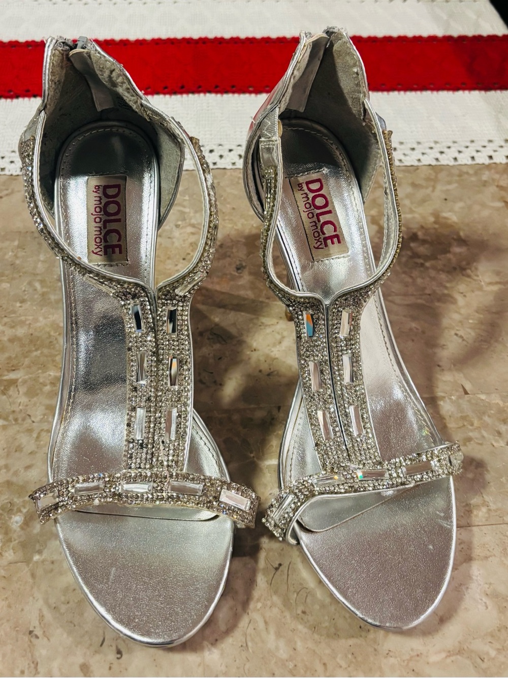 Silver Sparkle T-Strap Women's Sandals